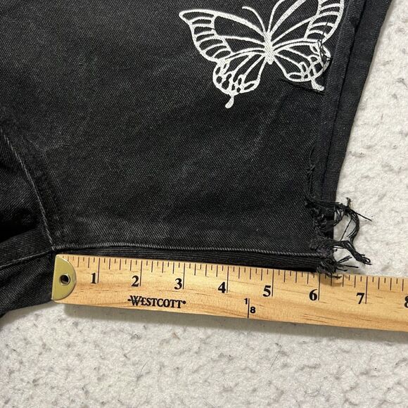 Shein Women's Plus Size 2X Black Denim Shorts Butterfly Print 6" Inseam - Picture 9 of 9